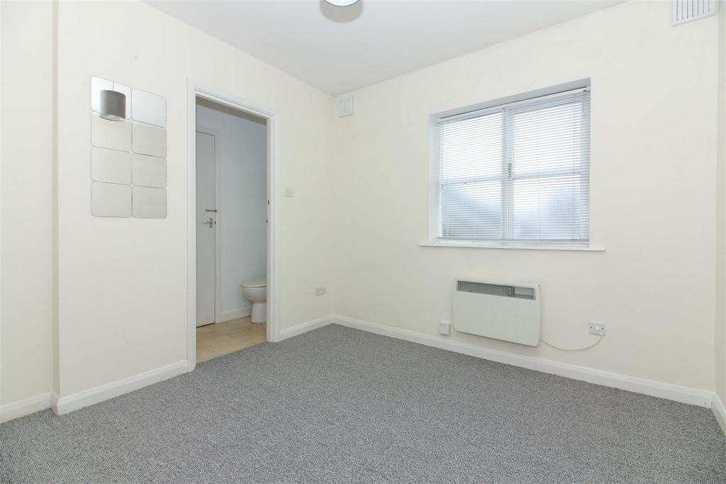 Bedroom 1.JPG