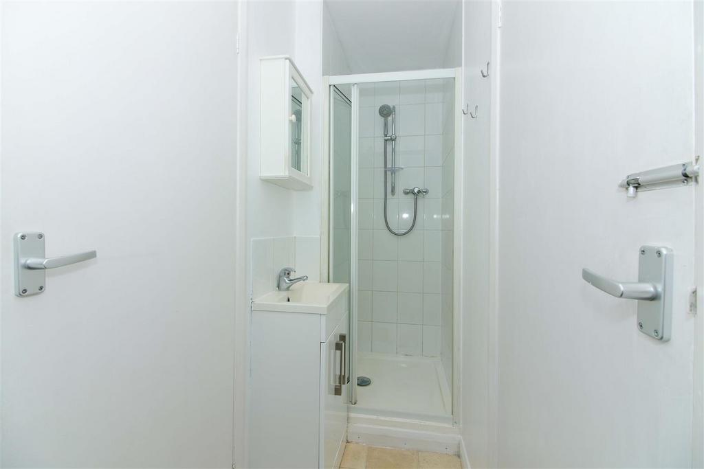 Shower room.JPG