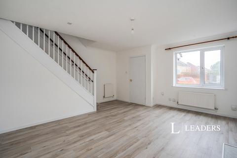 3 bedroom terraced house to rent, Hunter Close, PO13