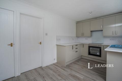 3 bedroom terraced house to rent, Hunter Close, PO13