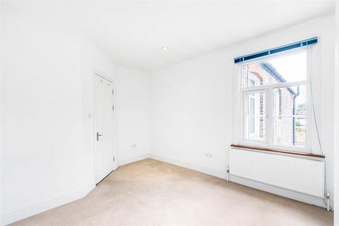 undefined, Hampton Road, Twickenham, TW2