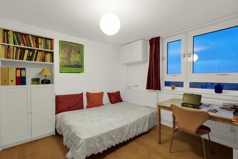 undefined, Approach Road, London, E2