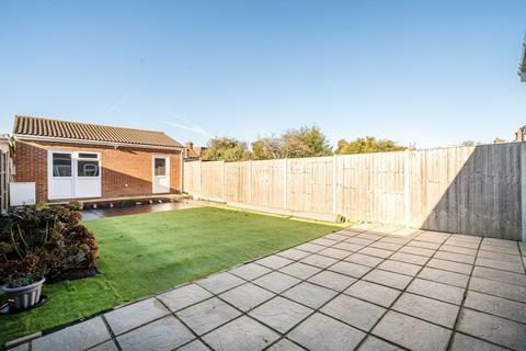 undefined, Heston Avenue, Hounslow TW5