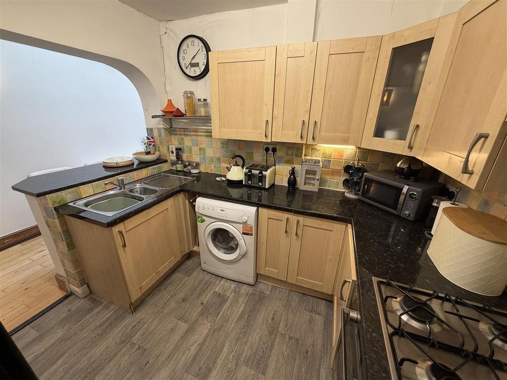 Kitchen 2