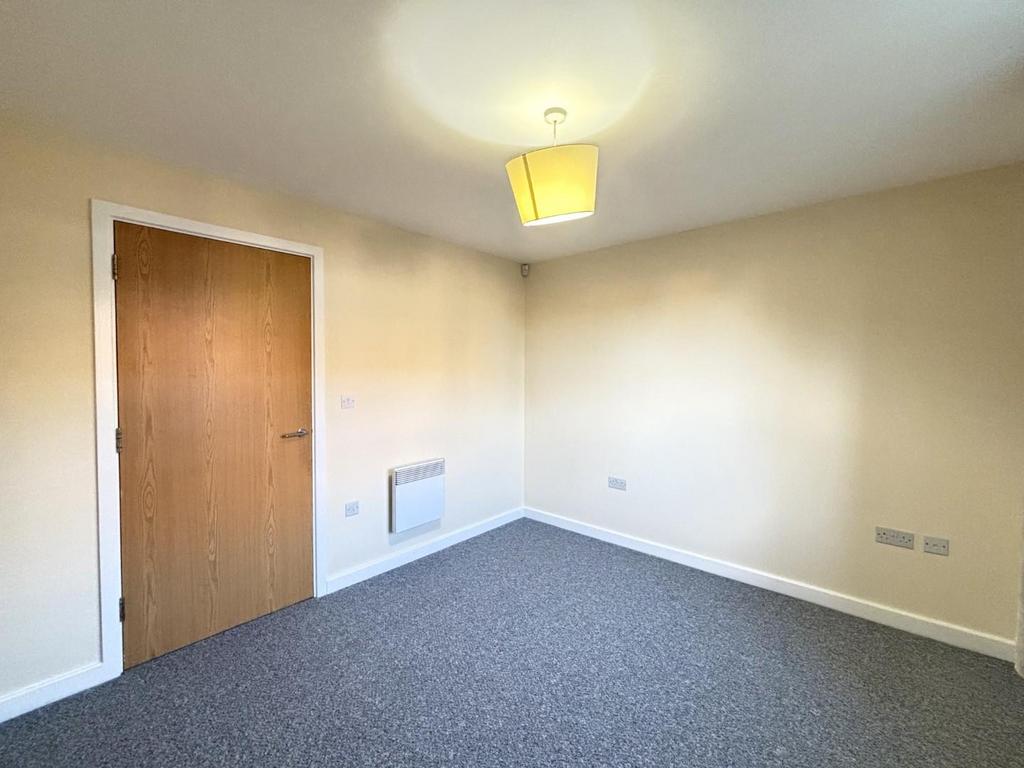 Bedroom 1 1.jpeg