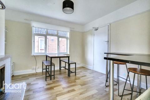 3 bedroom semi-detached bungalow to rent, Walden Way, Cambridge