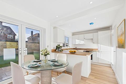 3 bedroom semi-detached house for sale, Queens Close, Cottingham, East Riding of Yorkshire, HU16 4ER