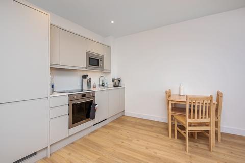 undefined, Farnborough Road, Farnborough, GU14