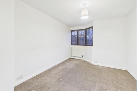 3 bedroom maisonette for sale, 16b Ickenham Road, Ruislip HA4