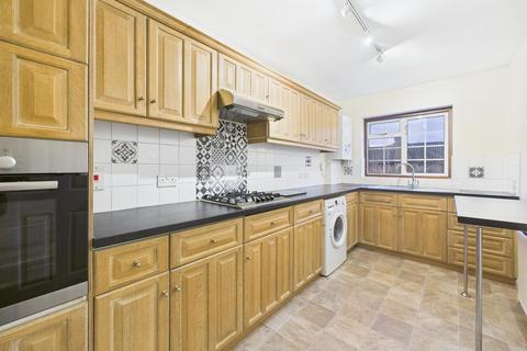 3 bedroom maisonette for sale, 16b Ickenham Road, Ruislip HA4
