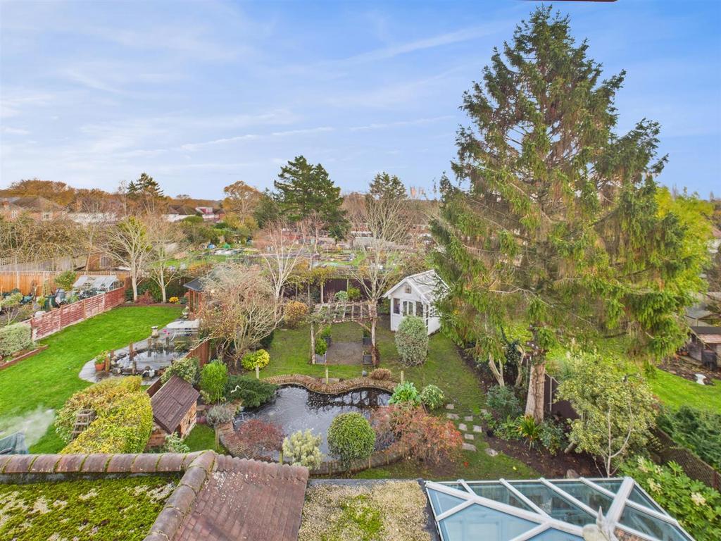 Loft View of Garden.jpg