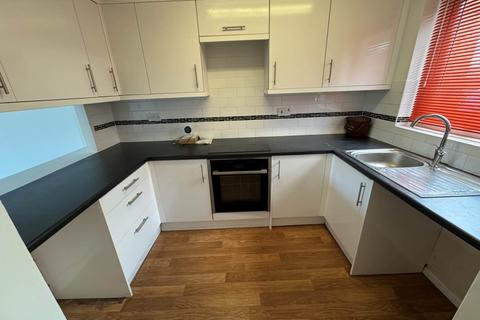 undefined, Dowell Close, Taunton TA2