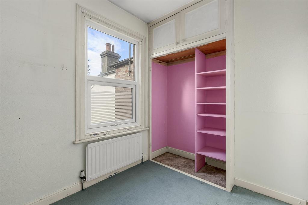 153 Hughenden Rd, HP13 5 PN-2.jpg