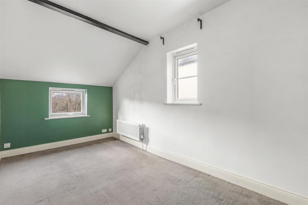 153 Hughenden Rd, HP13 5 PN-1.jpg