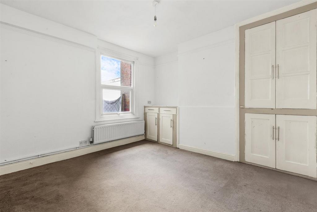 153 Hughenden Rd, HP13 5 PN-8.jpg