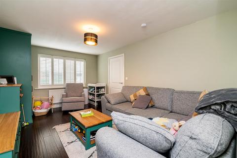 4 bedroom semi-detached house for sale, Cherwell Gardens, Bingham, Nottingham