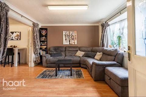 undefined, Talbot Avenue, Slough