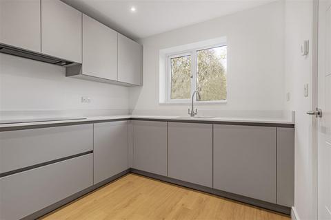 4 bedroom townhouse for sale, Kingsbridge Way, Kentford CB8