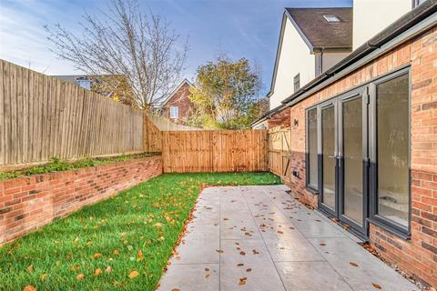 4 bedroom townhouse for sale, Kingsbridge Way, Kentford CB8