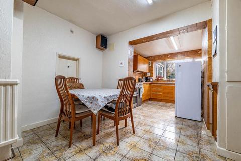 4 bedroom semi-detached house for sale, Dorset Avenue, Wigston