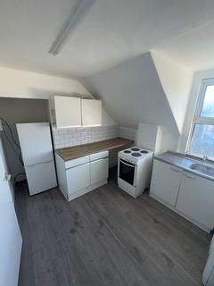 2 bedroom apartment to rent, Lebanon Road, Croydon, CR0