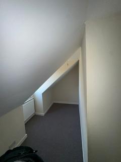 2 bedroom apartment to rent, Lebanon Road, Croydon, CR0