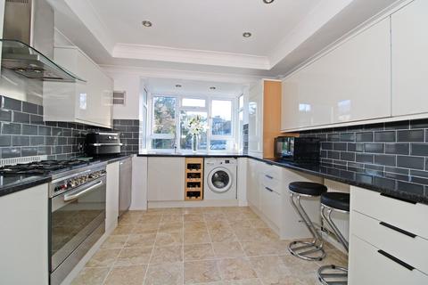 2 bedroom maisonette for sale, Foxgrove Road, Beckenham, BR3