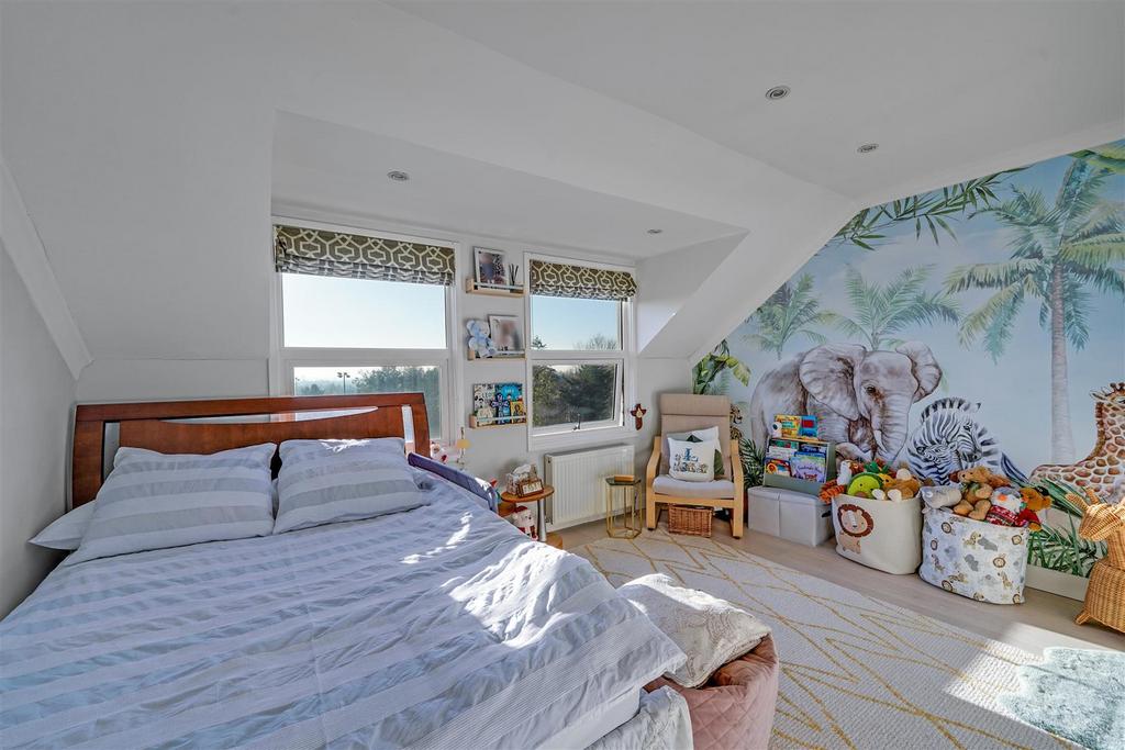 Bedroom 4.jpg