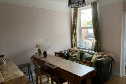 3 bedroom terraced house to rent, Victoria Avenue, Willerby HU10