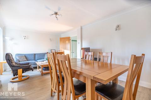4 bedroom semi-detached house for sale, Fitzmaurice Road, Christchurch, BH23 2