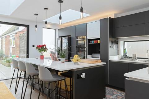 4 bedroom semi-detached house for sale, Elm Drive, Hove
