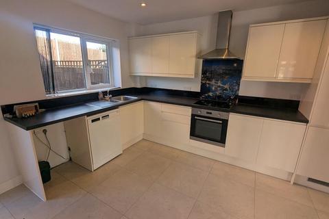 undefined, Elwes Close, Colchester