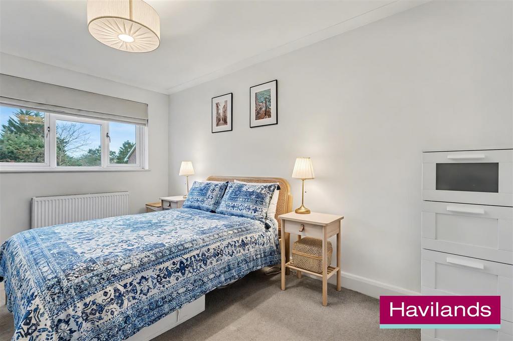 Flat 25, Springbank N21 1 JH-1.jpg