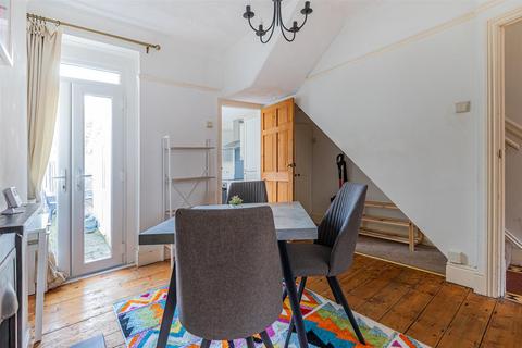3 bedroom terraced house to rent, Beacon Street, Cardiff CF11