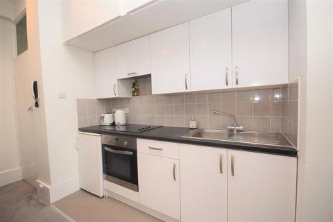 undefined, Sheen Road, Richmond