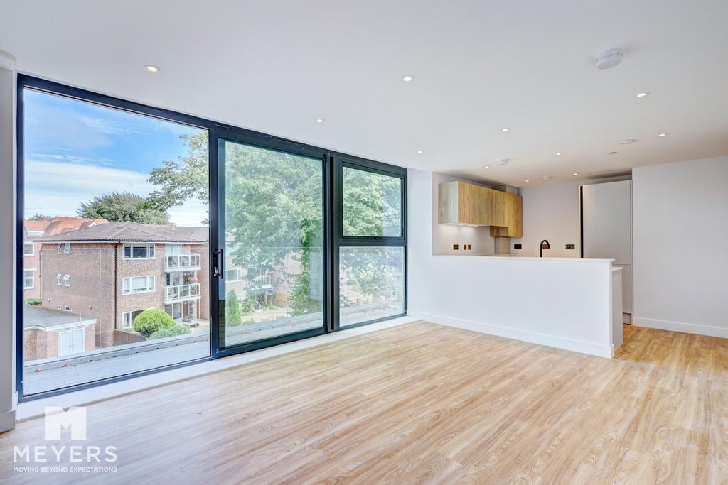 Apartment in Bournemouth - View 2