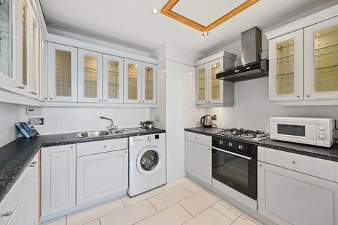 3 bedroom apartment to rent, Severus Road, London
