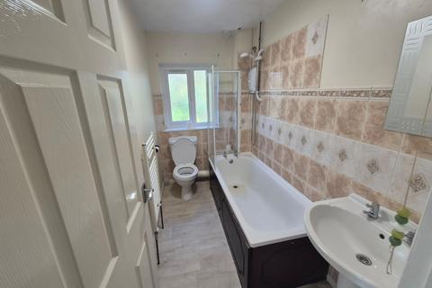 2 bedroom semi-detached house to rent, Winnington Close, Rectory Farm, Northampton, NN3