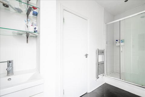 3 bedroom apartment to rent - Brunswick Mansions, Handel Street, Bloomsbury, WC1N