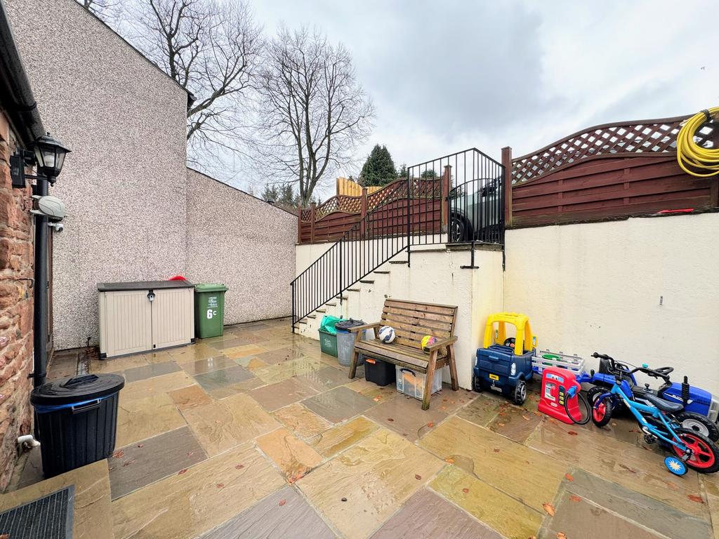 Rear Patio Garden