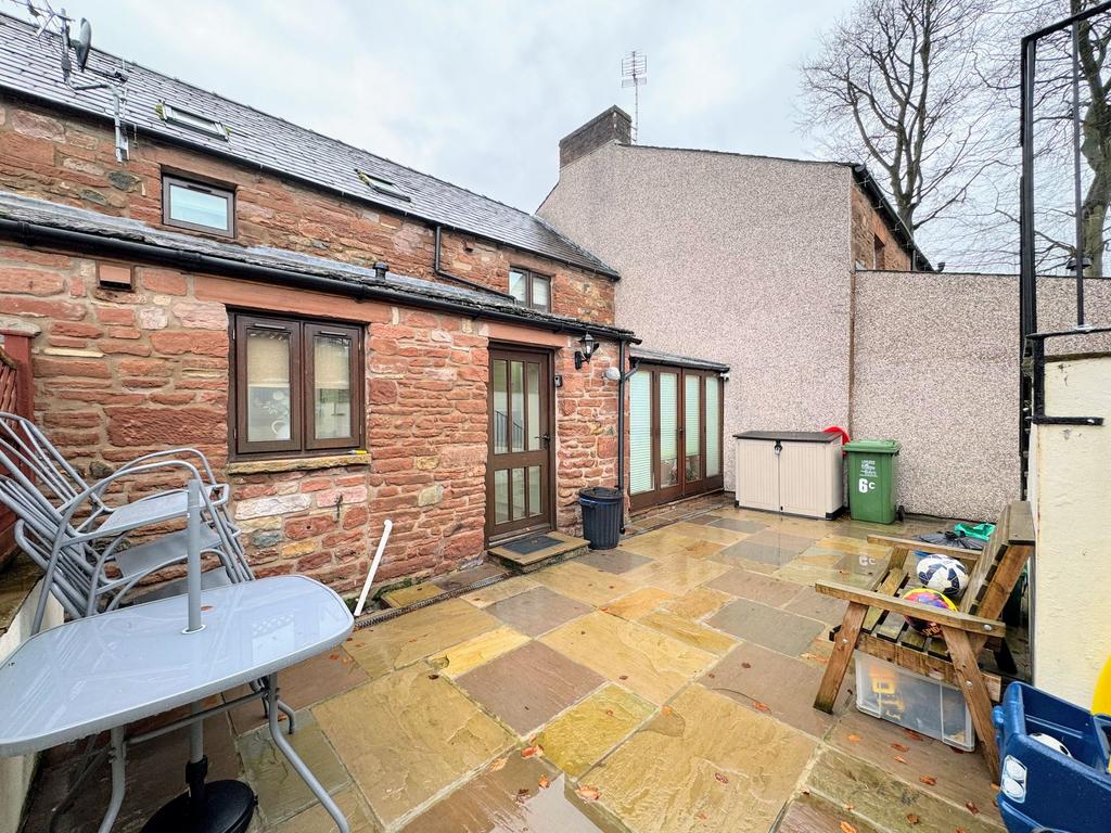Rear Patio Garden