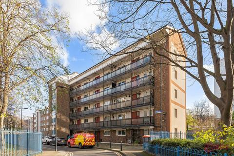 undefined, Anderson Road E9