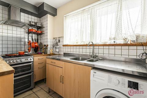 undefined, Anderson Road E9
