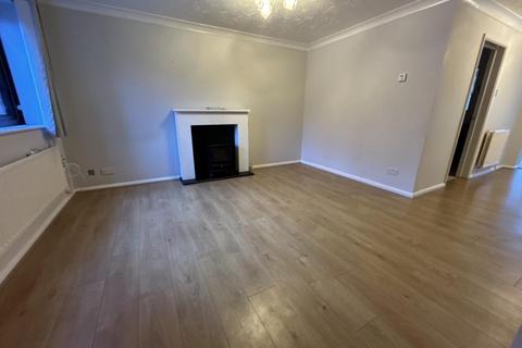 3 bedroom terraced house to rent, Monarch Close,  Basingstoke,  RG22