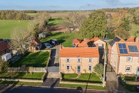 3 bedroom equestrian property for sale, 17 Brook Street, Hemswell, Gainsborough, DN21 5UJ