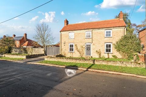 3 bedroom equestrian property for sale, 17 Brook Street, Hemswell, Gainsborough, DN21 5UJ