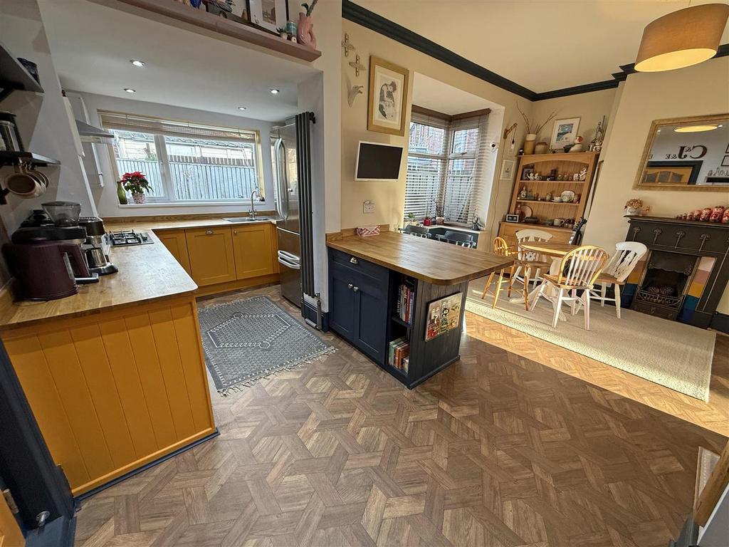 Kitchen A2.jpg
