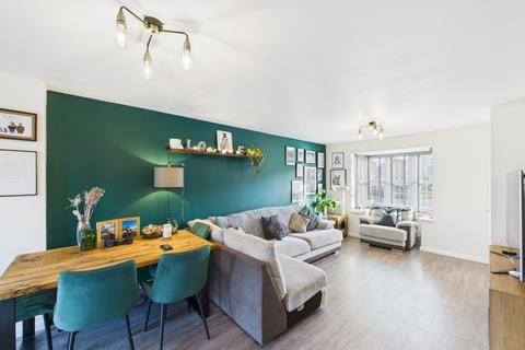 3 bedroom terraced house for sale, Grosvenor Road, Kingswood, HU7 3FD