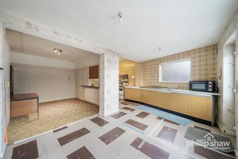 undefined, Ivanhoe Drive, Harrow, HA3