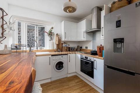 4 bedroom end of terrace house for sale, Apt 1 and 2 Cailloux